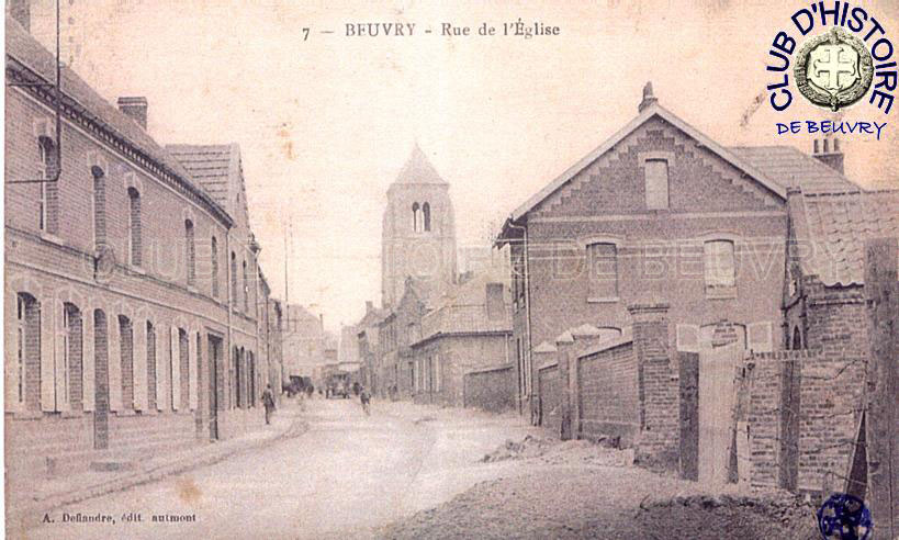Eglise Saint Martin vue de la rue Sadi Carnot après 1914